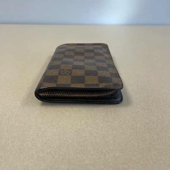 Louis Vuitton Damier Ebene Porte-Monnaie Zippy Wallet - Preowned - Picture 4 of 14